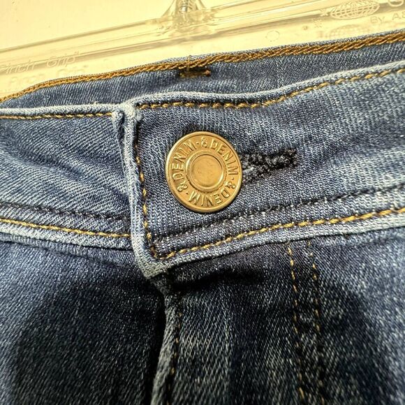 H&M & Denim Shorts Low Waist Dark Medium Blue Jeans Cuffed Cut Off Women sz 10 - Picture 4 of 11